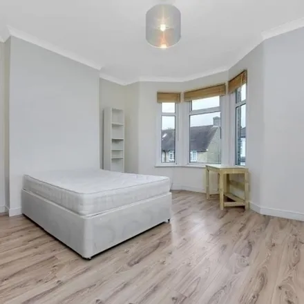 Image 4 - 27 Selkirk Road, London, SW17 0EP, United Kingdom - Townhouse for rent