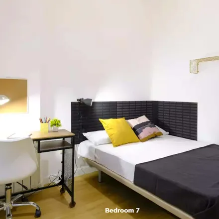 Rent this 1 bed room on Bar La Reguera in Calle de Martín de los Heros, 28008 Madrid