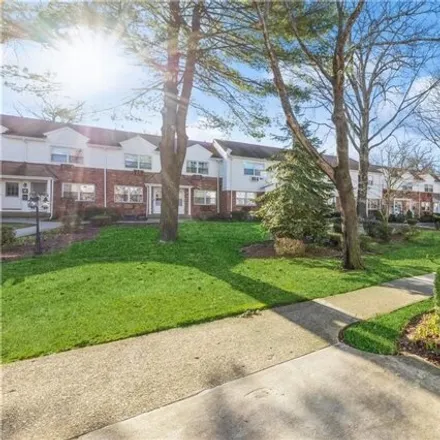 Image 2 - Sacred Heart School, 60 Washington Avenue, Village of Suffern, NY 10901, USA - Townhouse for sale