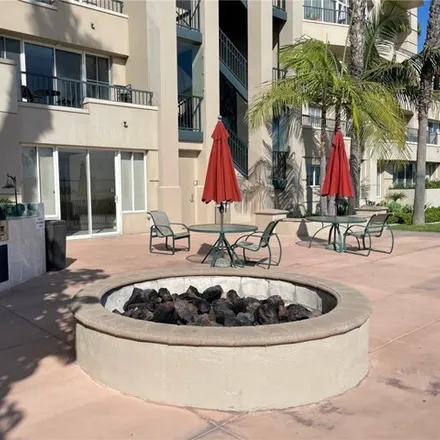 Image 3 - The Pacific, 850 East Ocean Boulevard, Long Beach, CA 90802, USA - Condo for rent
