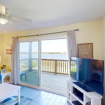 Image 4 - 1765 New River Inlet Road, North Topsail Beach, NC 28460, USA - House for sale