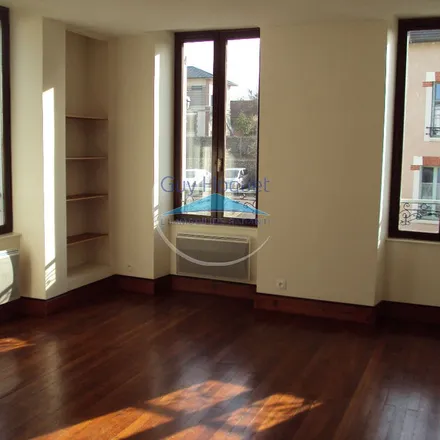 Rent this 2 bed apartment on 15 Rue de l'Abreuvoir in 89470 Monéteau, France