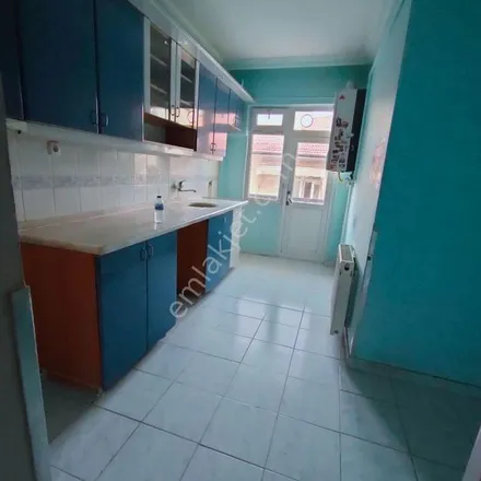 Rent this 3 bed apartment on Çapraz Sokak 8 in 06310 Keçiören, Turkey