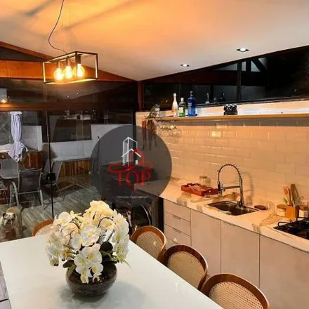 Buy this 3 bed apartment on Rua Adolfo Bastos in Vila Alice, Santo André - SP