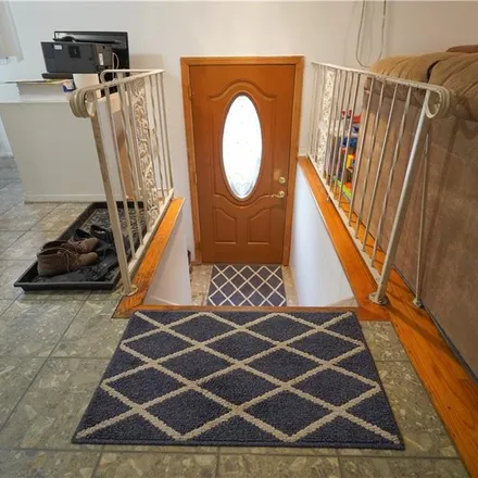 Image 3 - 2033 East 70th Street, New York, NY 11234, USA - House for sale