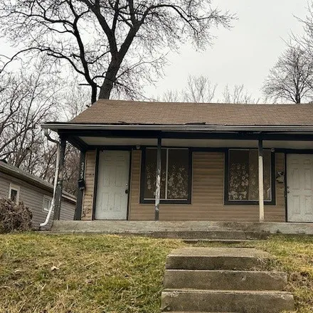 Image 2 - 2522 East 16th Street, Indianapolis, IN 46201, USA - House for sale