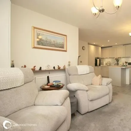 Image 9 - Charles Court, Northdown Road, East Cliftonville, Margate, CT9 3FH, United Kingdom - Apartment for sale