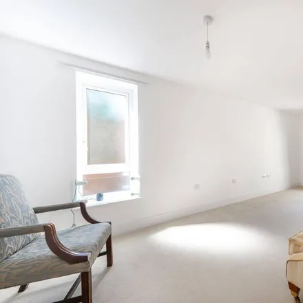Rent this 1 bed apartment on Willesden Lane in Willesden Green, London