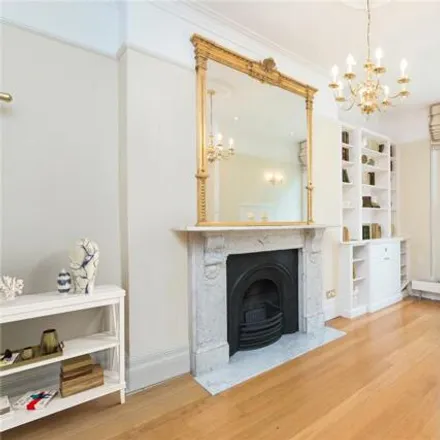 Image 3 - 17 Alderney Street, London, SW1V 4ES, United Kingdom - Townhouse for sale