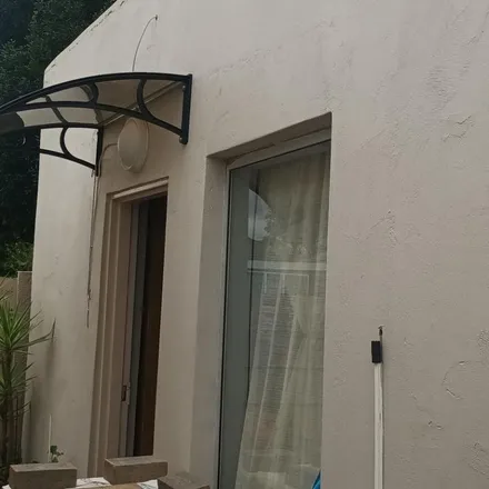 Image 4 - Walker Avenue, Discovery, Roodepoort, 2709, South Africa - Apartment for rent