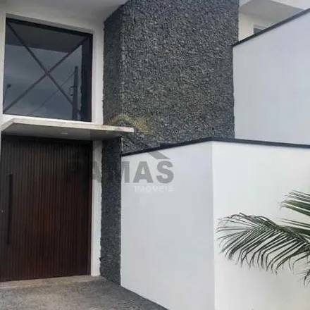 Buy this 3 bed house on Escoila Municipal de Educação Infantil Dona Ítela Ferro Soldeira in Avenida Antonio Baptista Piva 1140, Paulínia - SP