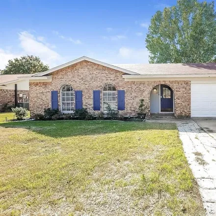 Rent this 3 bed house on 440 East Taylor Street in Keller, TX 76248