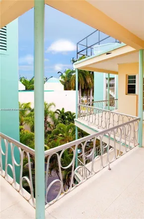 Image 2 - 1751 Washington Avenue, Miami Beach, FL 33139, USA - Condo for rent
