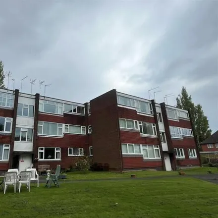 Rent this 2 bed apartment on Haunchwood Road in Nuneaton, CV10 9HT