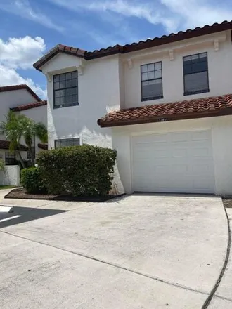 Rent this 3 bed townhouse on 13491 Fountain View Boulevard in Wellington, FL 33414