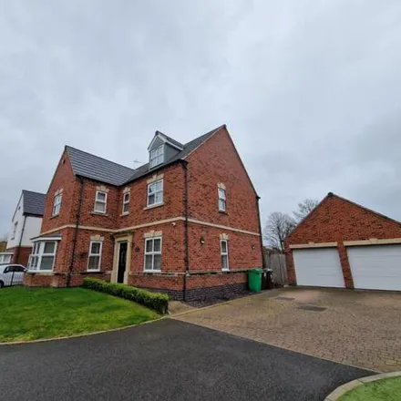 Rent this 5 bed house on Carriage Close in Nottingham, NG3 5HA