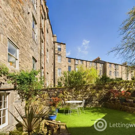 Rent this 3 bed apartment on Broughton Place in City of Edinburgh, EH1 3RP