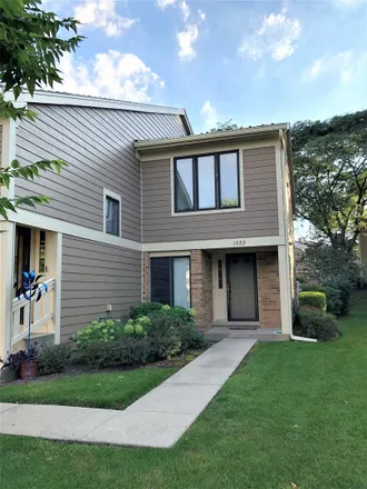 Buy this 2 bed house on 1323 Downs Parkway in Libertyville, IL 60048