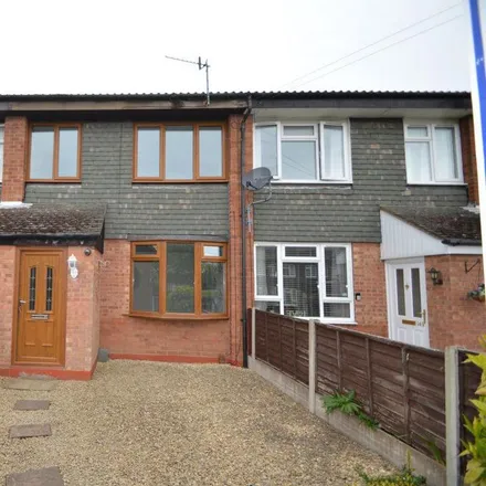 Rent this 3 bed townhouse on Bromley Lane in Bromley, DY6 8TT