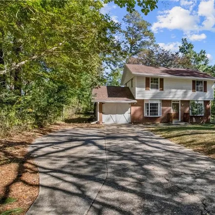 Buy this 3 bed house on 609 Forest Lake Drive in Macon, GA 31210