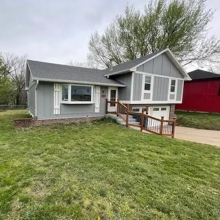 Image 2 - 798 Parkview West, Osawatomie, Miami County, KS 66064, USA - House for sale