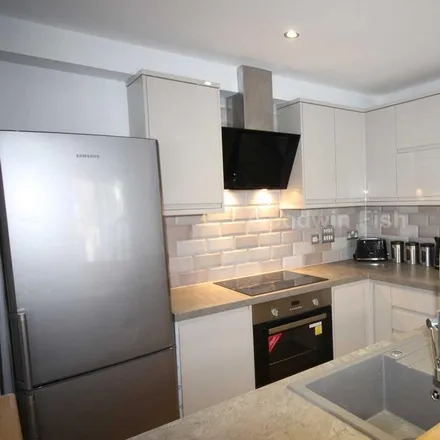 Image 2 - 2b Old Birley Street, Manchester, M15 5RG, United Kingdom - Apartment for rent