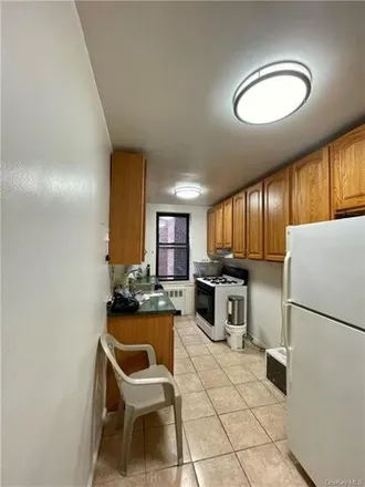 Image 7 - 740 East 232nd Street, New York, NY 10466, USA - Apartment for sale