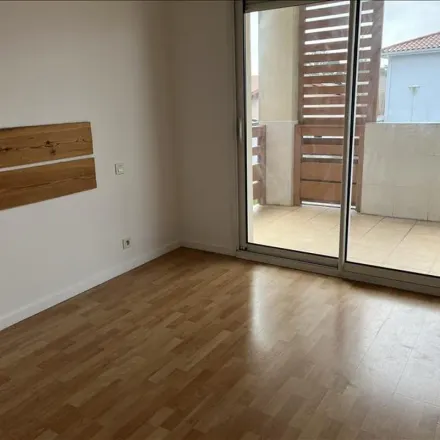 Rent this 3 bed apartment on Route d'Hillaou in 40110 Morcenx, France