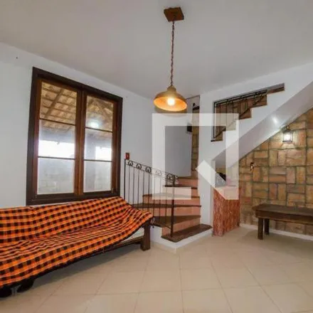 Rent this 3 bed house on Servidão Manoel Cezário Coelho in São João do Rio Vermelho, Florianópolis - SC