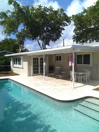 Buy this 2 bed house on 798 Ne 33rd St in Oakland Park, Florida