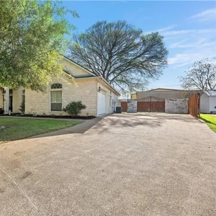 Image 2 - 451 Dal Paso Dr, Robinson, Texas, 76706 - House for sale