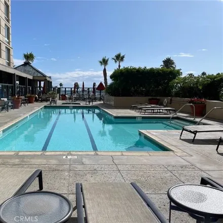 Image 4 - The Pacific, 850 East Ocean Boulevard, Long Beach, CA 90802, USA - Condo for rent