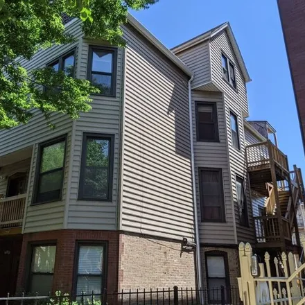 Buy this studio house on 3729 North Kenmore Avenue in Chicago, IL 60613