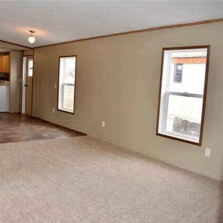 Image 4 - 929 Reserve Avenue, Thief River Falls, MN 56701, USA - Apartment for sale