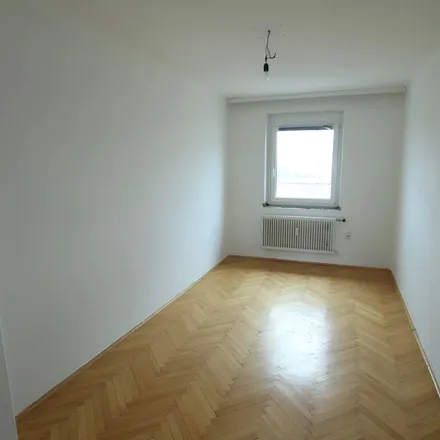 Rent this 4 bed apartment on Kremsmünsterer Straße 175 in 4030 Linz, Austria