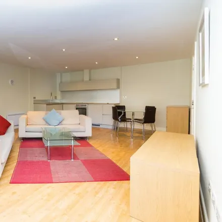 Image 2 - Queensgate House, 1 Hereford Road, Old Ford, London, E3 2FQ, United Kingdom - Apartment for rent