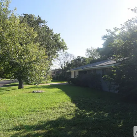 Image 3 - 3207 Meadow Oaks Dr - House for rent