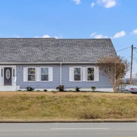 Buy this 4 bed house on 1875 Pulaski Highway in Fayetteville, TN 37334