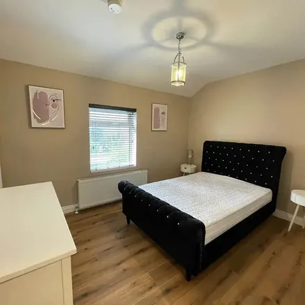 Rent this 3 bed duplex on Sydenham Gardens in Belfast, BT4 1QA