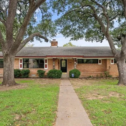 Buy this 3 bed house on 1231 Ridgewood Terrace in Arlington, TX 76012