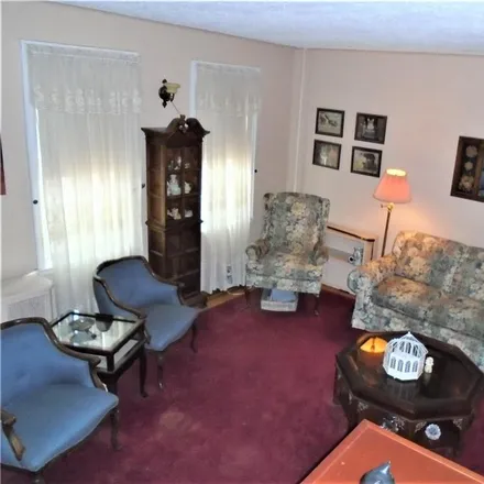 Image 3 - 1970 East 28th Street, New York, NY 11229, USA - House for sale