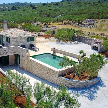 Image 8 - Grad Supetar, Split-Dalmatia County, Croatia - House for rent