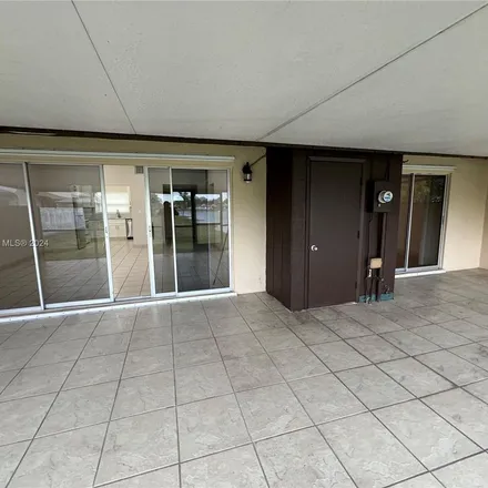 Rent this 2 bed townhouse on 848 Brickell Avenue in Miami, FL 33131