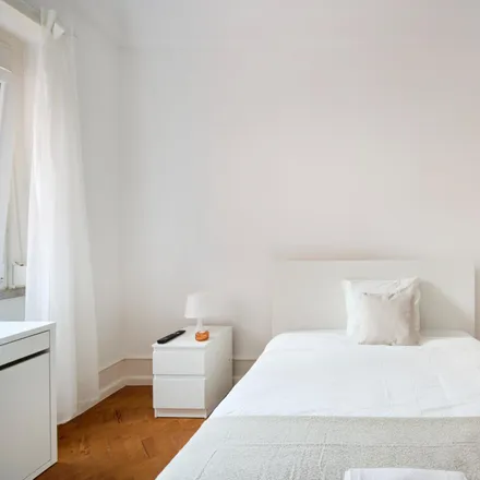 Rent this 7 bed room on Glup Glup in Rua Joaquim António de Aguiar, 1070-050 Lisbon