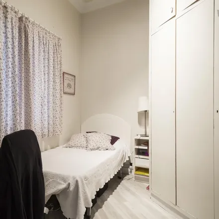 Rent this 4 bed room on Carrer de Manuel de Falla in 33-35, 08034 Barcelona