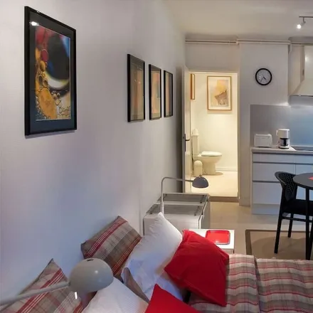 Rent this studio apartment on Salle de sport des Hautes Loges in Avenue du Maréchal de Lattre de Tassigny, 59700 Marcq-en-Barœul