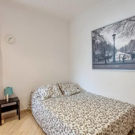 Rent this 5 bed apartment on Carrer de Molinell in 46010 Valencia, Spain