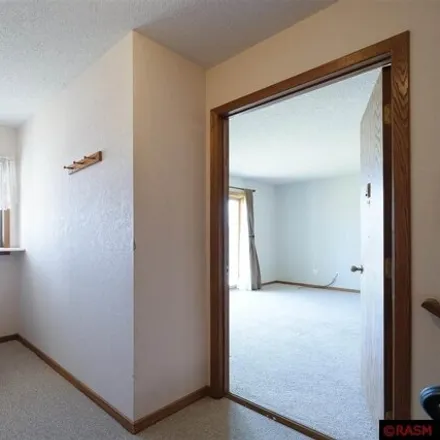 Image 7 - 835 Clear Lake Drive, Waseca, MN 56093, USA - Condo for sale