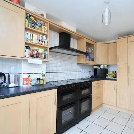 Image 2 - 24 Horn-Pie Road, Norwich, NR5 9PW, United Kingdom - House for rent