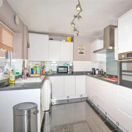 Image 2 - Damwood Road, Liverpool, L24 2SS, United Kingdom - Townhouse for rent